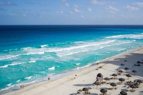 Pláž Cancúnu